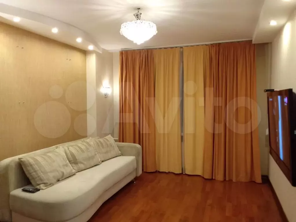 2-к. квартира, 60м, 1/10эт. - Фото 1