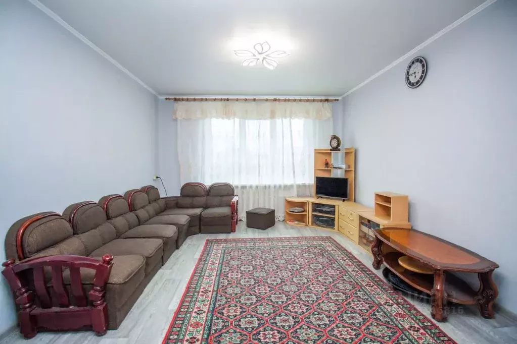 Дом в Сахалинская область, Южно-Сахалинск Киевская ул., 77 (100 м) - Фото 0
