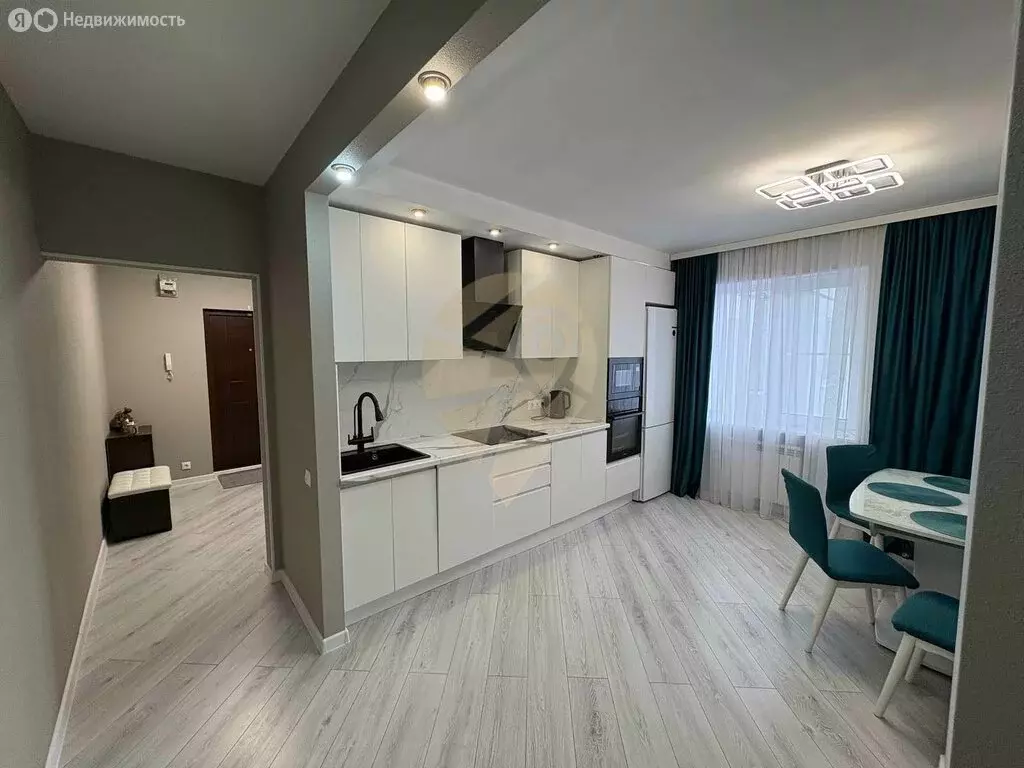 3-комнатная квартира: Старый Оскол, микрорайон Северный, 29 (71.9 м) - Фото 1