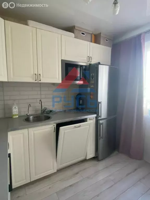 4-комнатная квартира: Челябинск, Пекинская улица, 19А (84 м) - Фото 1