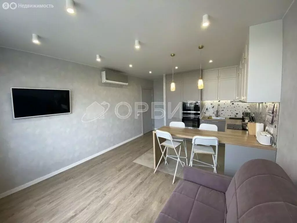 2-комнатная квартира: Тюмень, улица Газовиков, 36 (58 м) - Фото 0