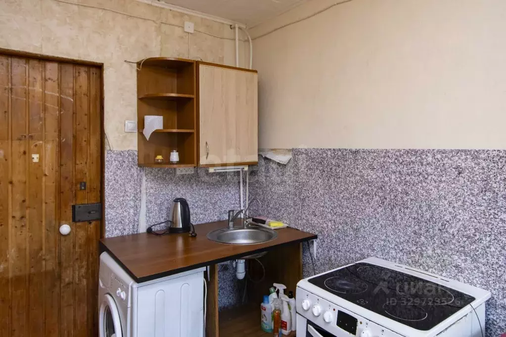Комната Тюменская область, Тюмень Фабричная ул., 22 (11.7 м) - Фото 1