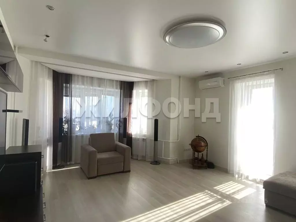 2-к кв. Новосибирская область, Новосибирск Ипподромская ул., 19 (70.3 ... - Фото 1