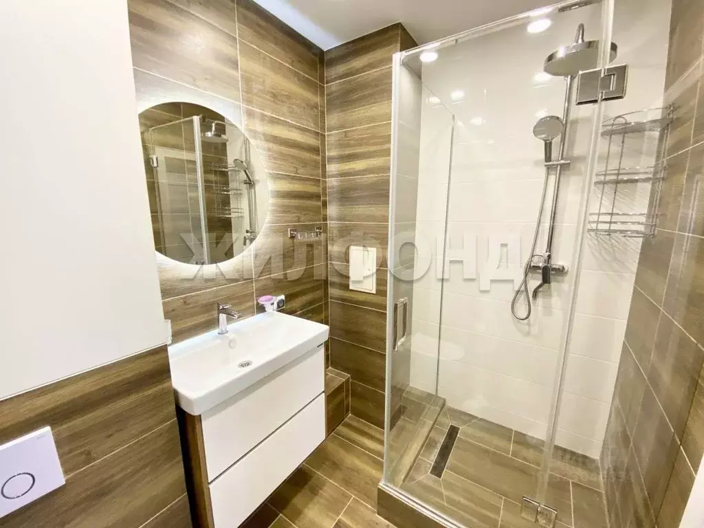 3-к кв. Новосибирская область, Новосибирск ул. Ясный Берег, 33 (60.0 ... - Фото 1