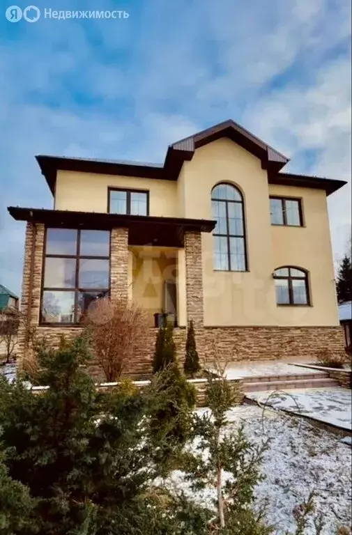 Дом в село Верхнее Мячково, Дачная улица (346 м) - Фото 1