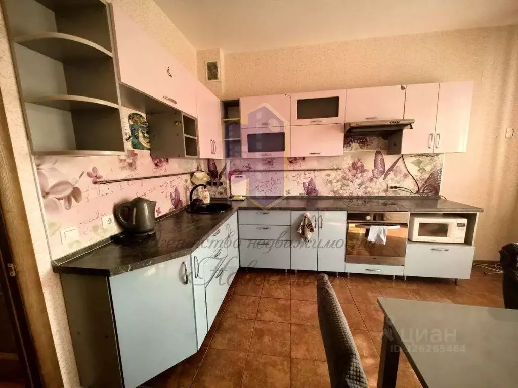 2-к кв. Белгородская область, Старый Оскол Степной мкр, 30 (69.0 м) - Фото 1