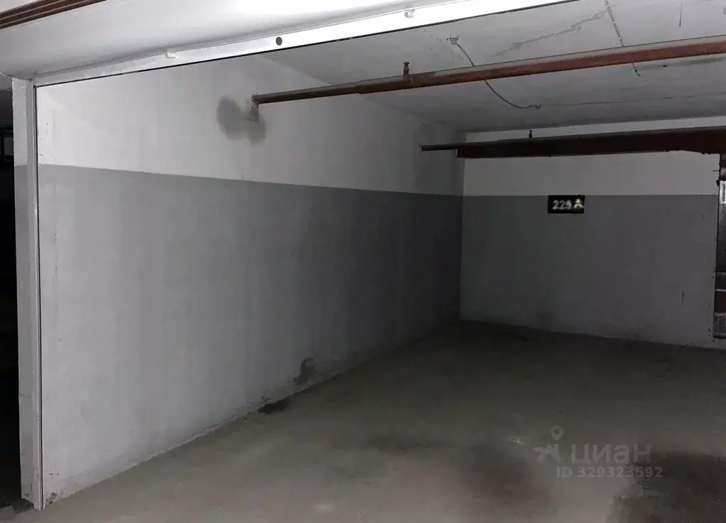 Гараж в Свердловская область, Екатеринбург ул. Хохрякова, 72А (16 м) - Фото 1