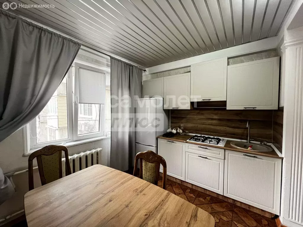 3-комнатная квартира: Махачкала, улица Зои Космодемьянской, 50 (72 м) - Фото 1