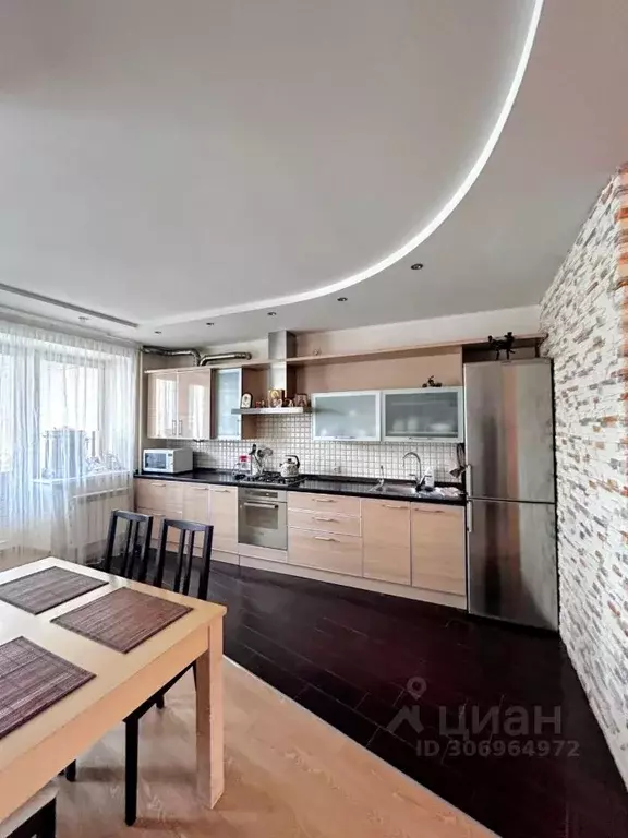 3-к кв. Нижегородская область, Арзамас ул. 50 лет ВЛКСМ, 38к2 (80.0 м) - Фото 1