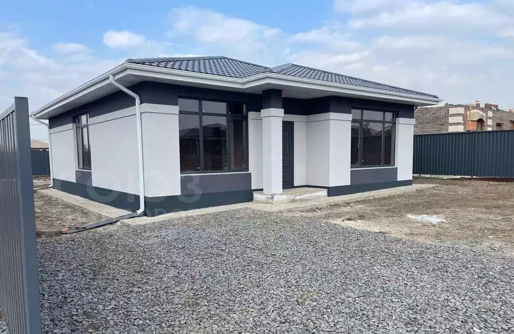 Дом в Волгоградская область, Краснослободск Среднеахтубинский район, ... - Фото 1