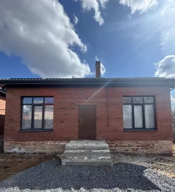 Дом в Ростовская область, Новочеркасск Барбарисовая ул. (98 м) - Фото 1