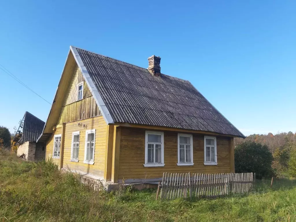Дом в Псковская область, Печорский муниципальный округ, д. Коломно  ... - Фото 1