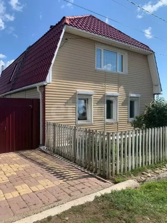 Дом в Бурятия, Иволгинский район, Иволгинское с/пос, с. Каленово ул. ... - Фото 1