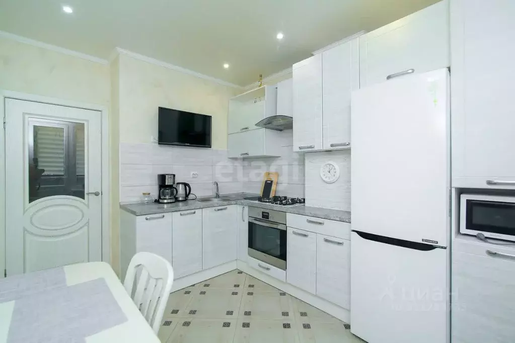 1-к кв. Калининградская область, Калининград Аэропортная ул., 1А (40.7 ... - Фото 1