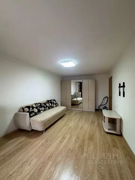 1-к кв. Приморский край, Владивосток Океанский просп., 101 (33.9 м) - Фото 2