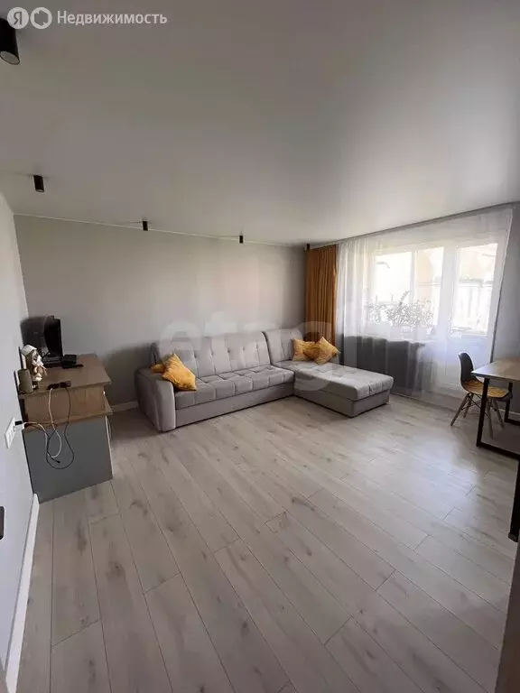 3-комнатная квартира: Череповец, улица Монтклер, 15 (64.1 м) - Фото 2