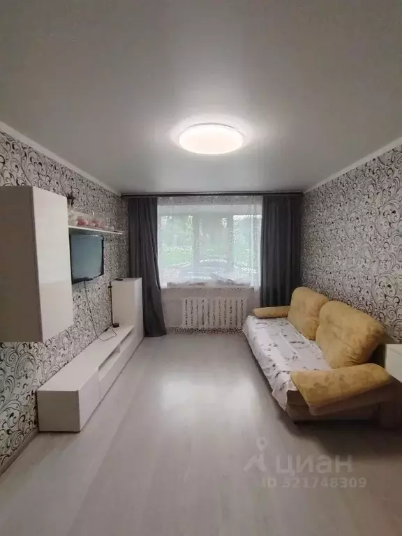 2-к кв. Ярославская область, Углич ул. Старостина, 10 (40.2 м) - Фото 1