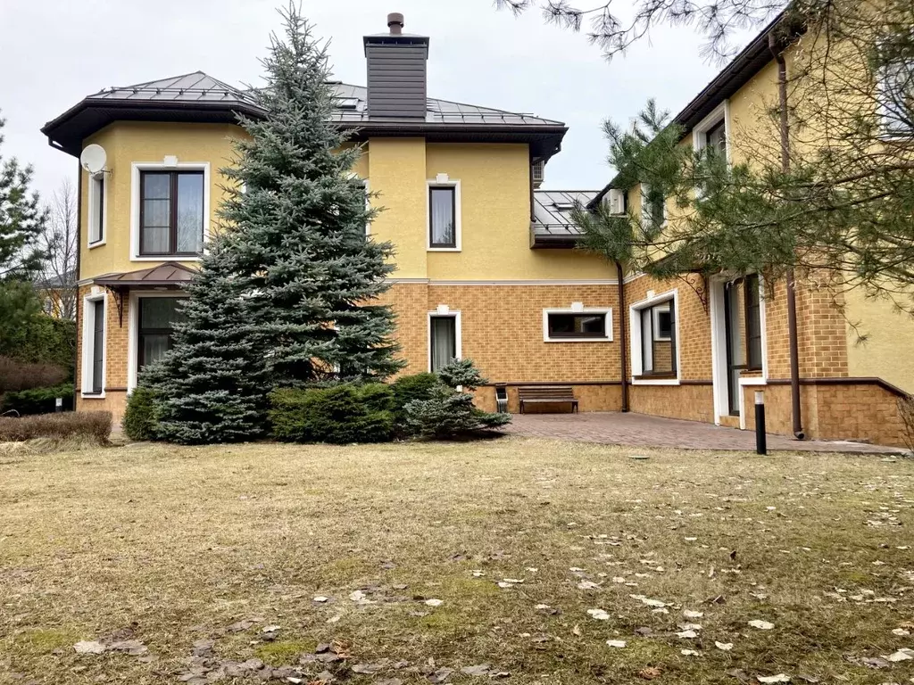 Дом в Москва ул. Кустодиева, 21 (830 м) - Фото 1