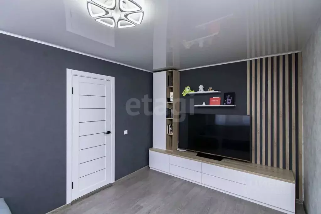 2-к кв. Тюменская область, Тюмень Одесская ул., 24А (44.4 м) - Фото 1