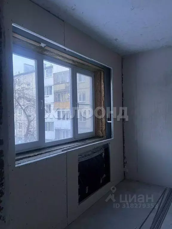 4-к кв. Кемеровская область, Кемерово просп. Ленина, 133А (62.0 м) - Фото 0