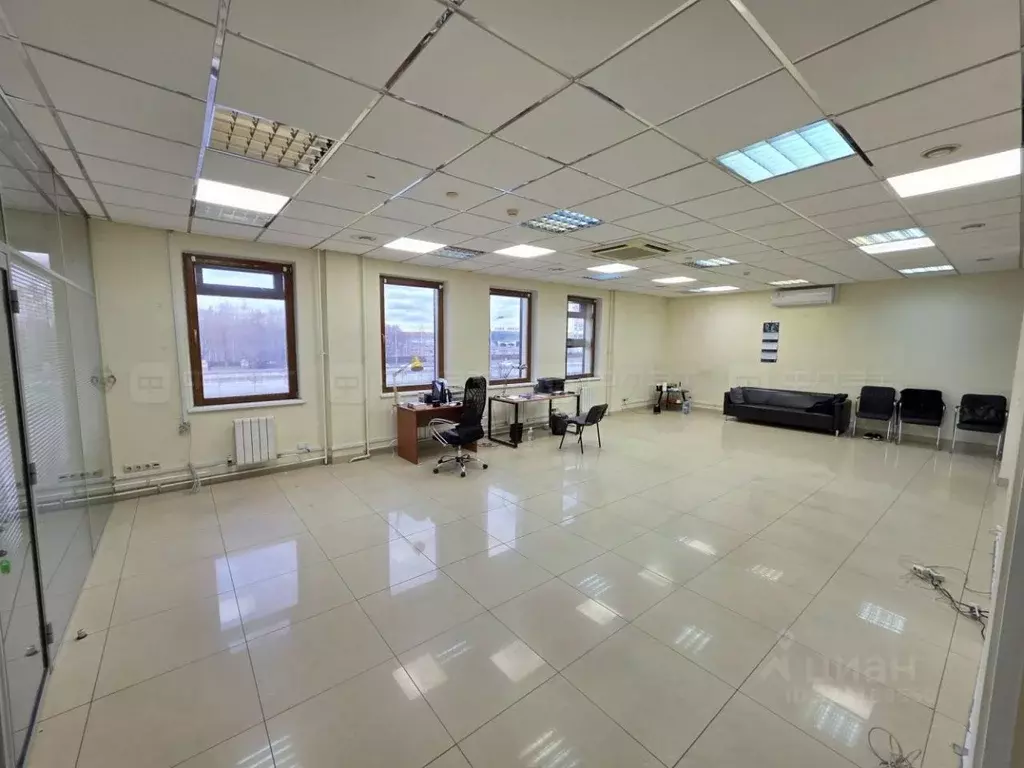 Помещение свободного назначения в Татарстан, Казань просп. Ямашева, ... - Фото 1