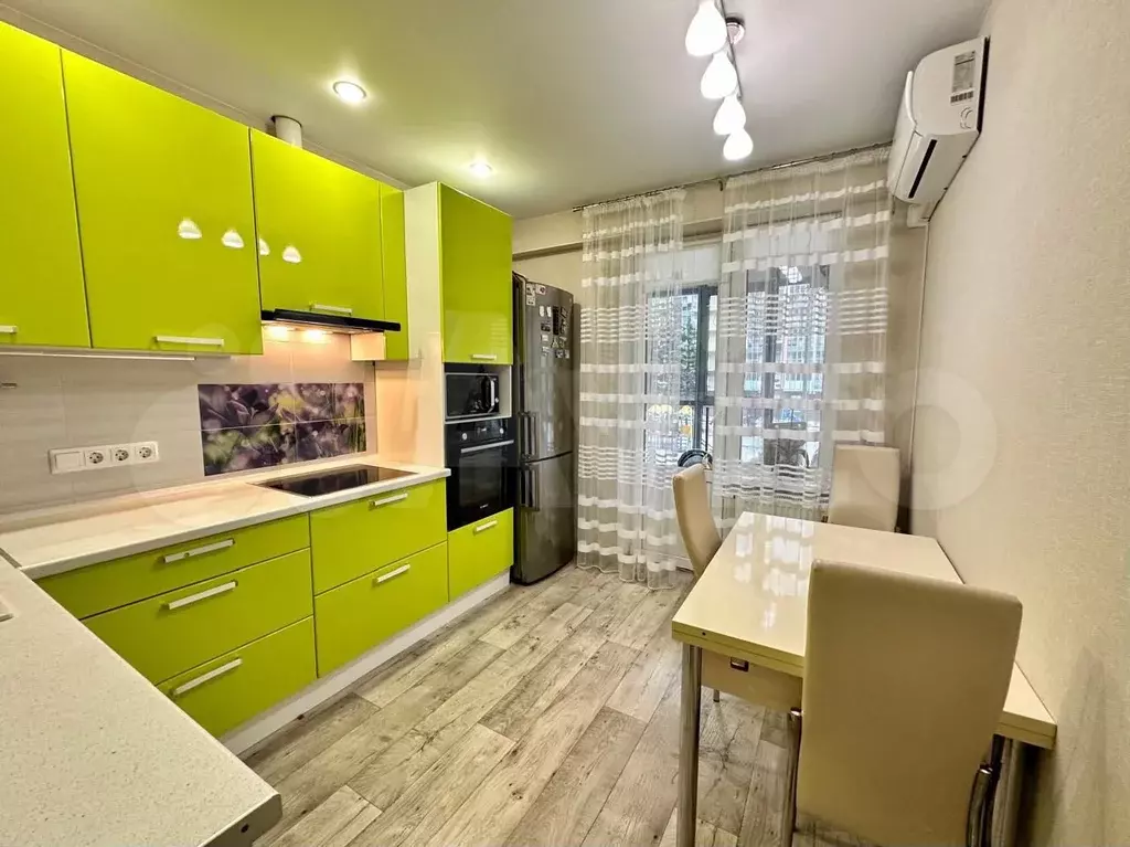 2-к. квартира, 54 м, 2/10 эт. - Фото 0