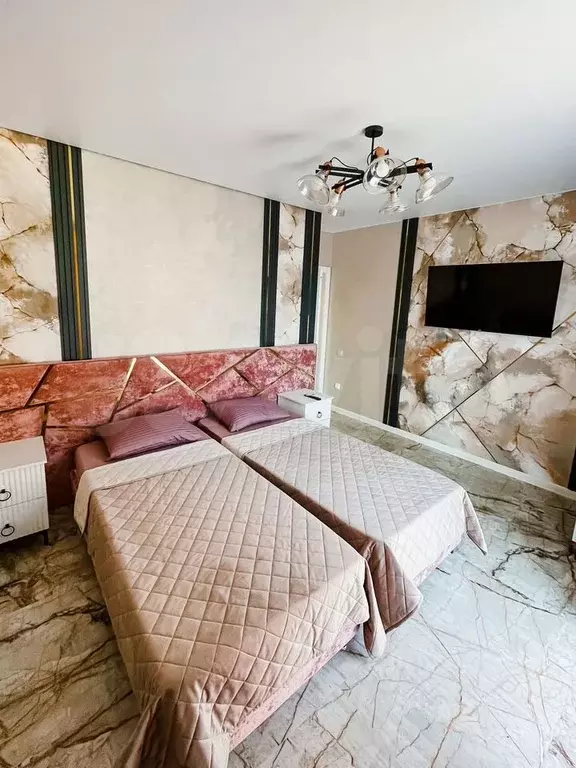 2-к. квартира, 80 м, 1/3 эт. - Фото 1
