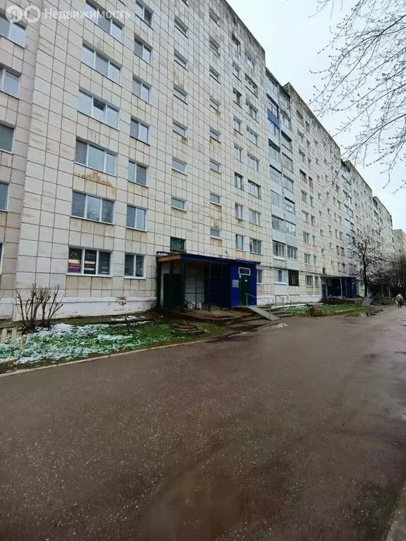 3-комнатная квартира: Краснокамск, улица Комарова, 3 (61.3 м) - Фото 0