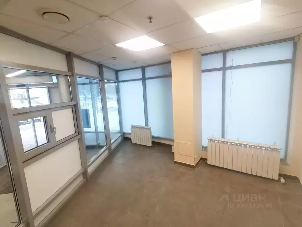 Торговая площадь в Татарстан, Казань ул. Лушникова, 10а (12 м) - Фото 2