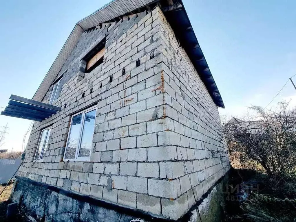 Дом в Волгоградская область, Волгоград ул. Джамбула Джабаева, 44/158 ... - Фото 1