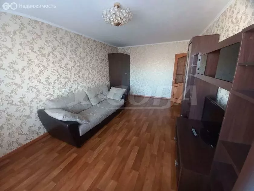 2-комнатная квартира: Тюмень, улица 50 лет Октября, 23 (67.9 м) - Фото 1