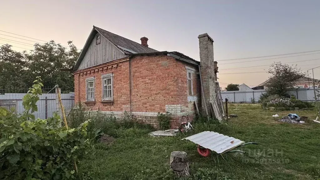 Дом в Краснодарский край, Усть-Лабинский район, Суворовское с/пос, с. ... - Фото 1