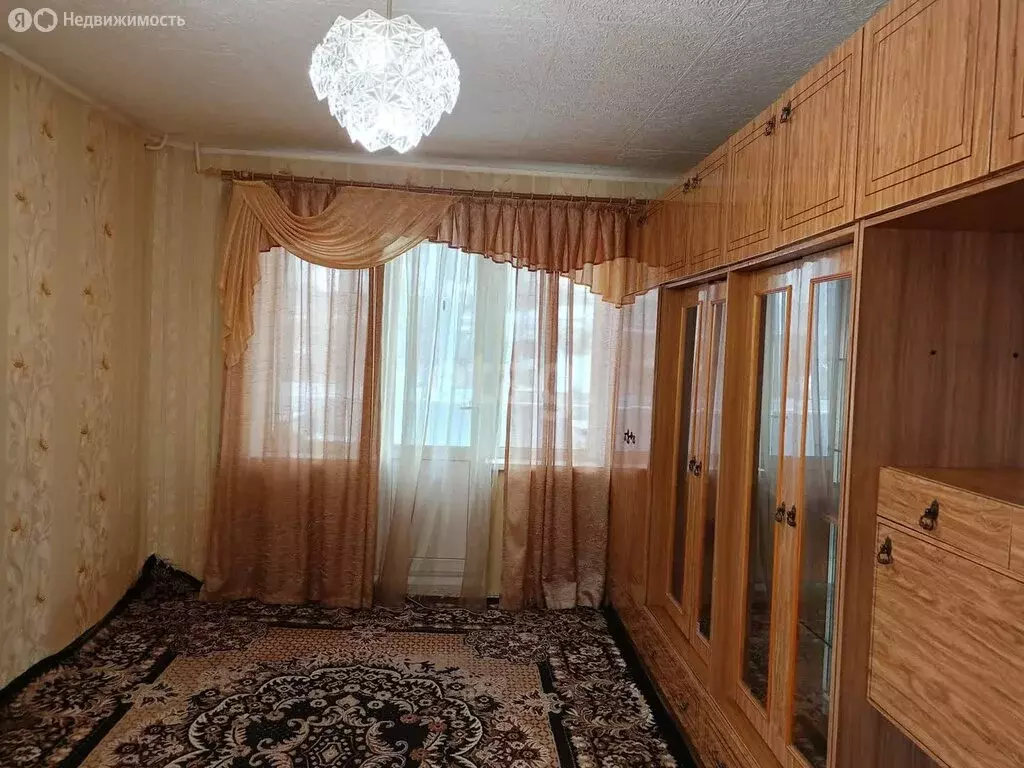 3-комнатная квартира: Златоуст, 2-я Демидовская улица, 20 (63.1 м) - Фото 1