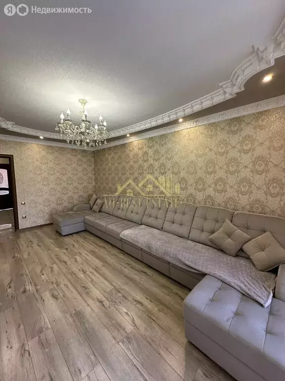 2-комнатная квартира: Владикавказ, улица Генерала Дзусова, 6А (80 м) - Фото 2