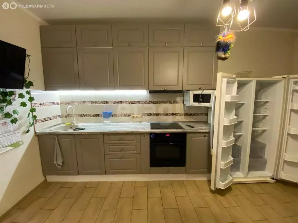 3-комнатная квартира: Омск, проспект Комарова, 11 (58.8 м) - Фото 2