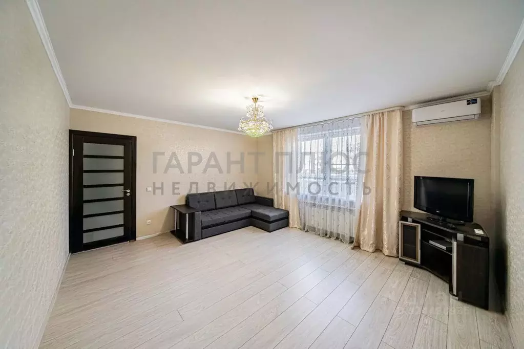 2-к кв. Липецкая область, Липецк ул. С.С. Бехтеева, 5 (65.0 м) - Фото 1