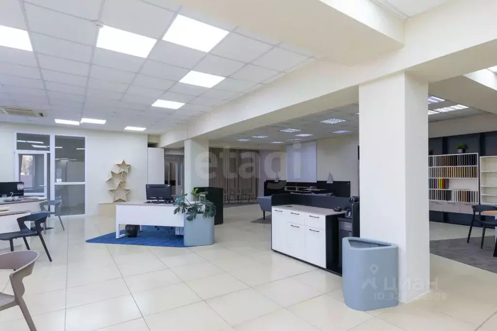 Склад в Тюменская область, Тюмень Камчатская ул., 183 (1356 м) - Фото 1