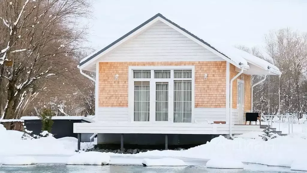 Дом в Краснодарский край, Лабинский район, Каладжинская ст-ца ул. ... - Фото 1