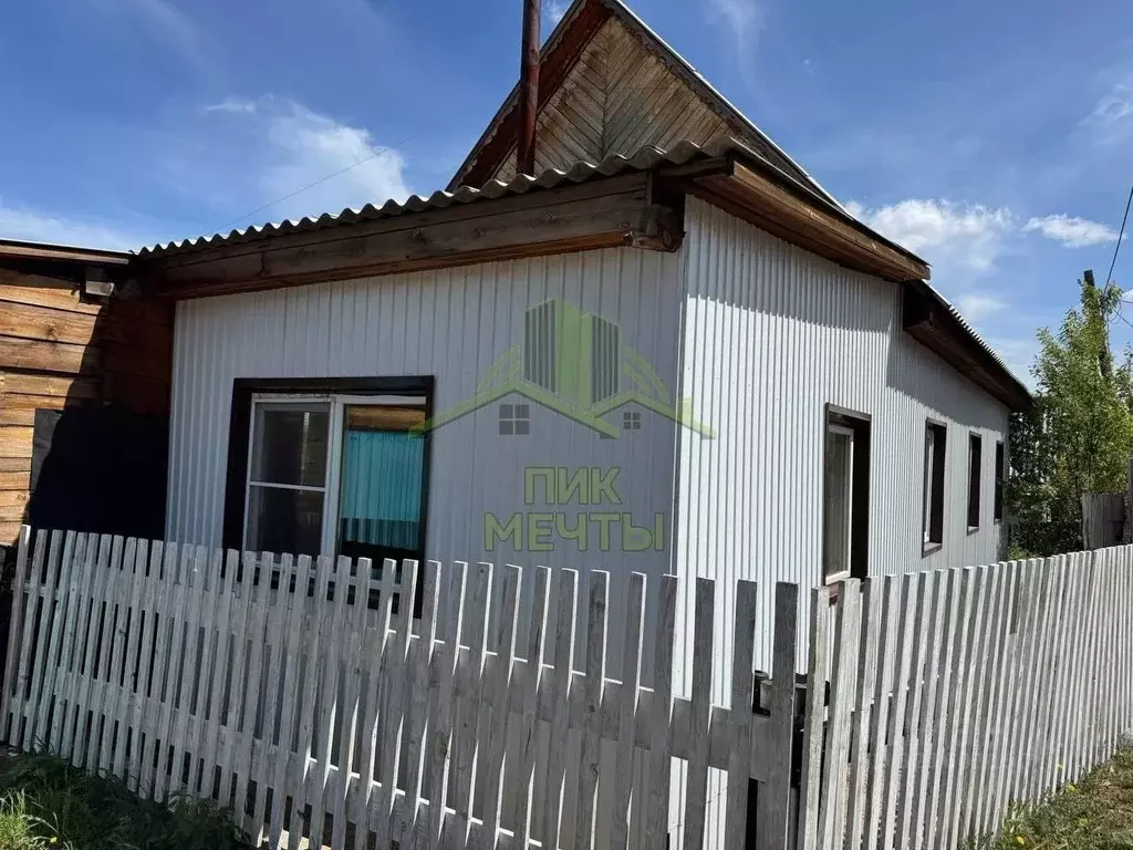 Дом в Бурятия, Иволгинский район, Сотниковское с/пос, с. Сотниково, ... - Фото 1