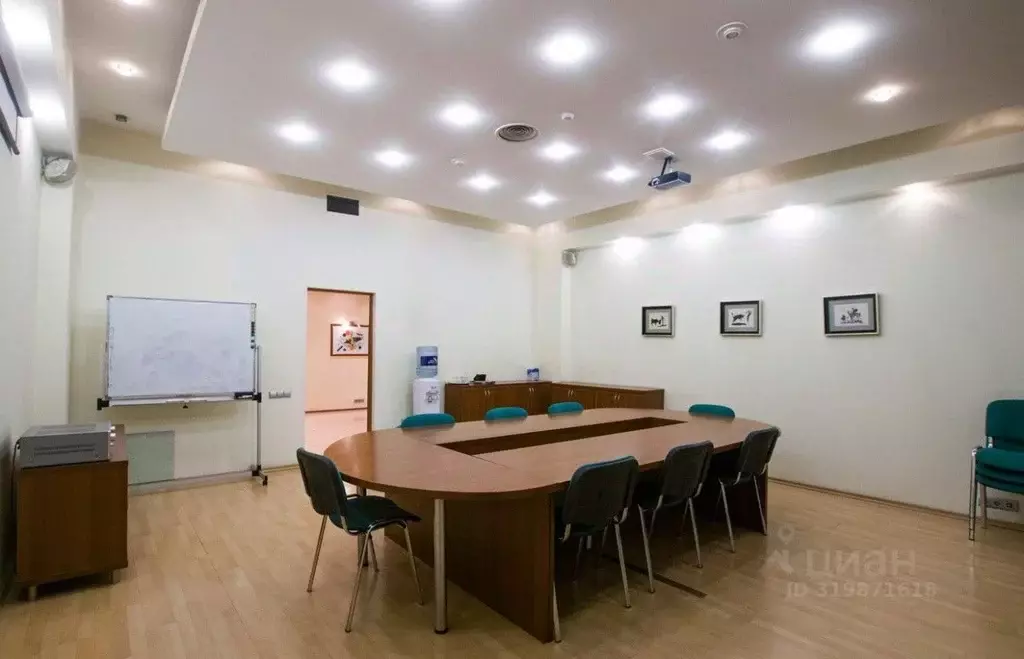 Офис в Санкт-Петербург Кантемировская ул., 4 (722 м) - Фото 1
