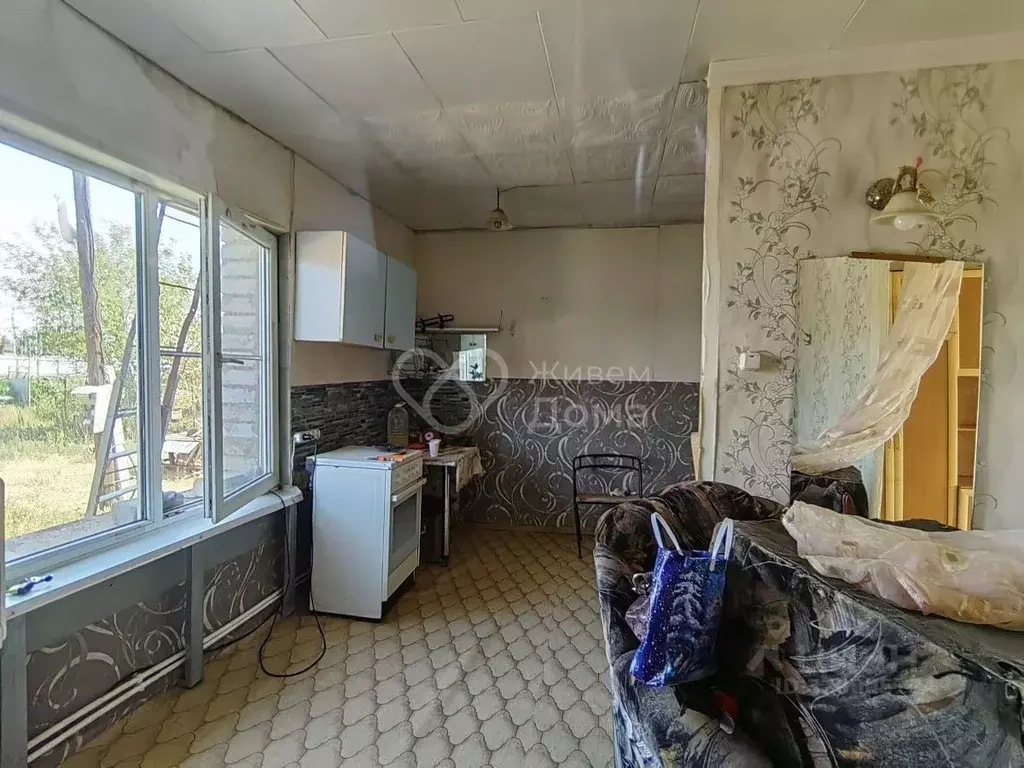 Дом в Волгоградская область, Среднеахтубинский район, Фрунзенское ... - Фото 0