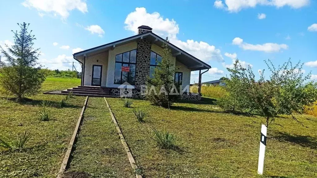 Дом в Белгородская область, Белгородский район, Бессоновское с/пос, с. ... - Фото 1