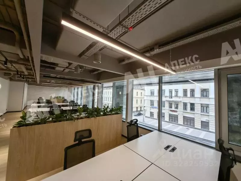 Помещение свободного назначения в Москва Новослободская ул., 16 (1176 ... - Фото 1