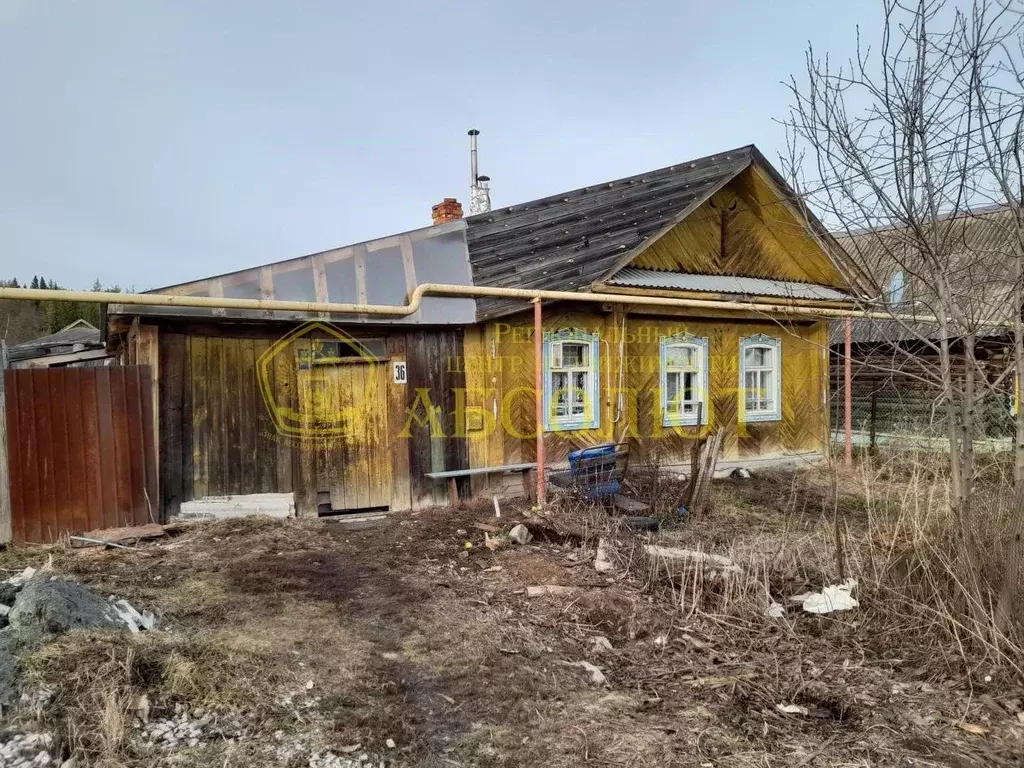 Дом в Свердловская область, Ревда Поселок починок, ул. Луговая (40 м) - Фото 1