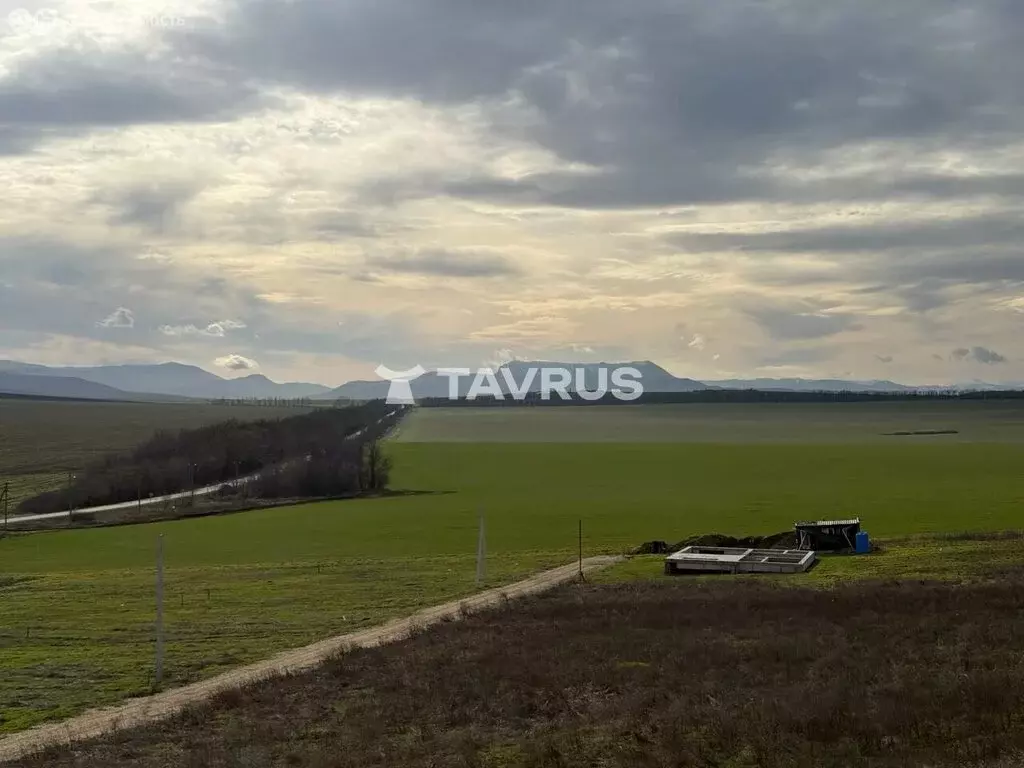 Участок в Симферопольский район, село Трудовое (6 м) - Фото 0