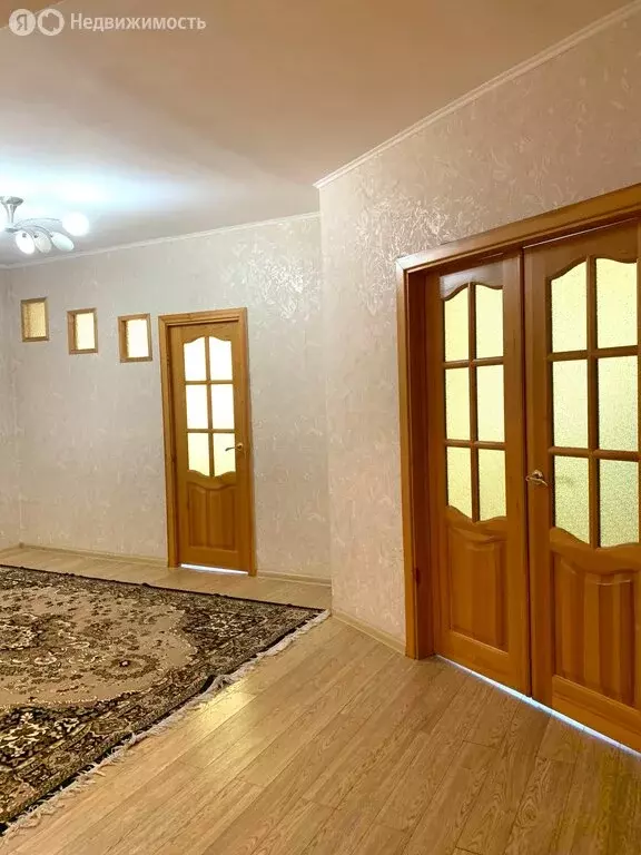 2-комнатная квартира: Омск, улица Малиновского, 18к1 (55 м) - Фото 2