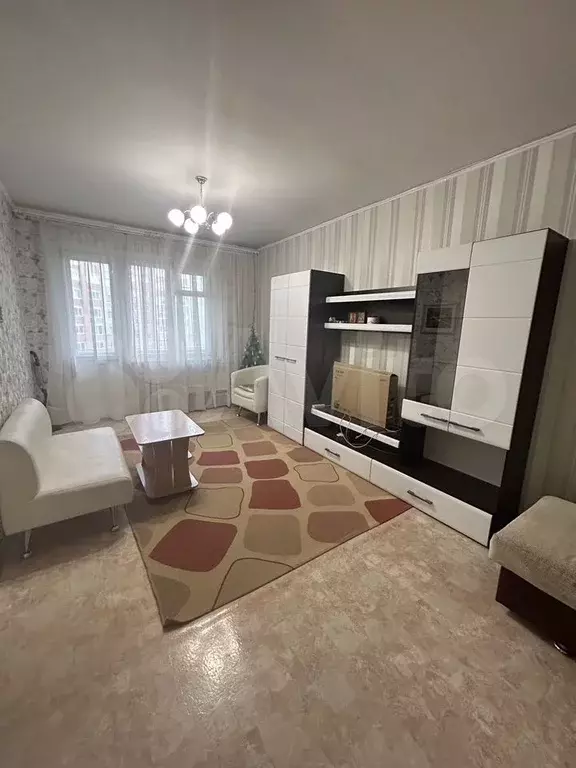 1-к. квартира, 37 м, 6/9 эт. - Фото 0