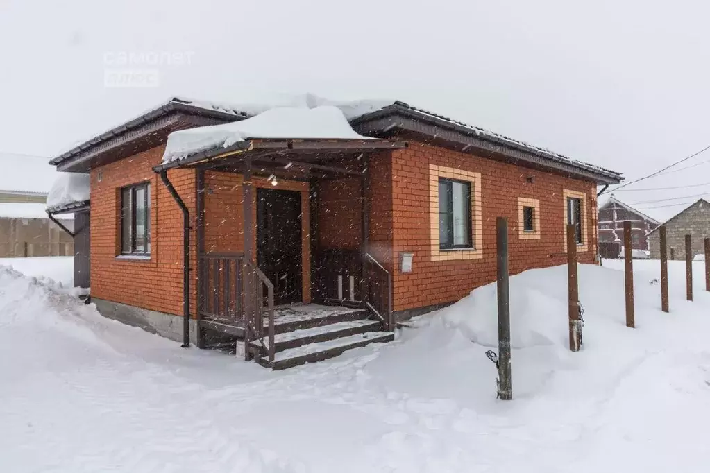 Дом в Башкортостан, Уфимский район, с. Жуково Целинная ул., 37 (77 м) - Фото 0