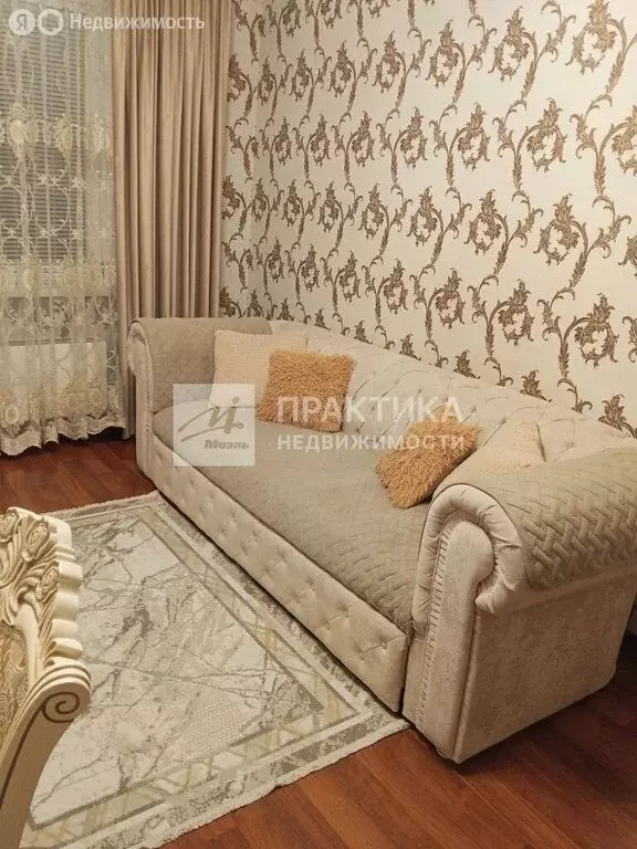 3-комнатная квартира: посёлок Володарского, улица Елохова Роща, 6 (74 ... - Фото 1