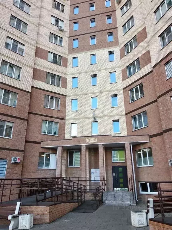 3-к кв. Курская область, Курск ул. Домостроителей, 3 (113.0 м) - Фото 1